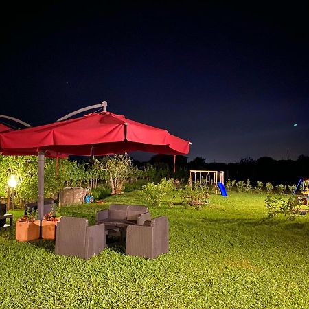 Agriturismo Calendiluna Luni Exteriér fotografie