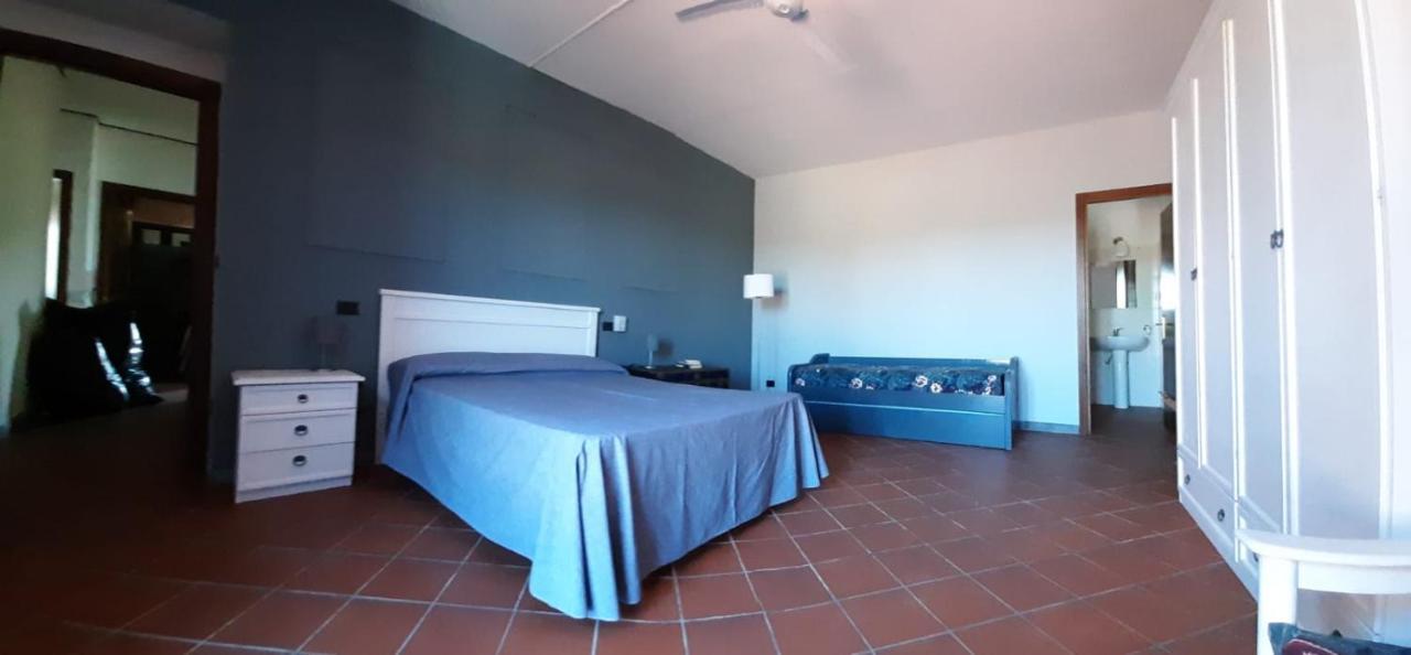 Agriturismo Calendiluna Luni Exteriér fotografie