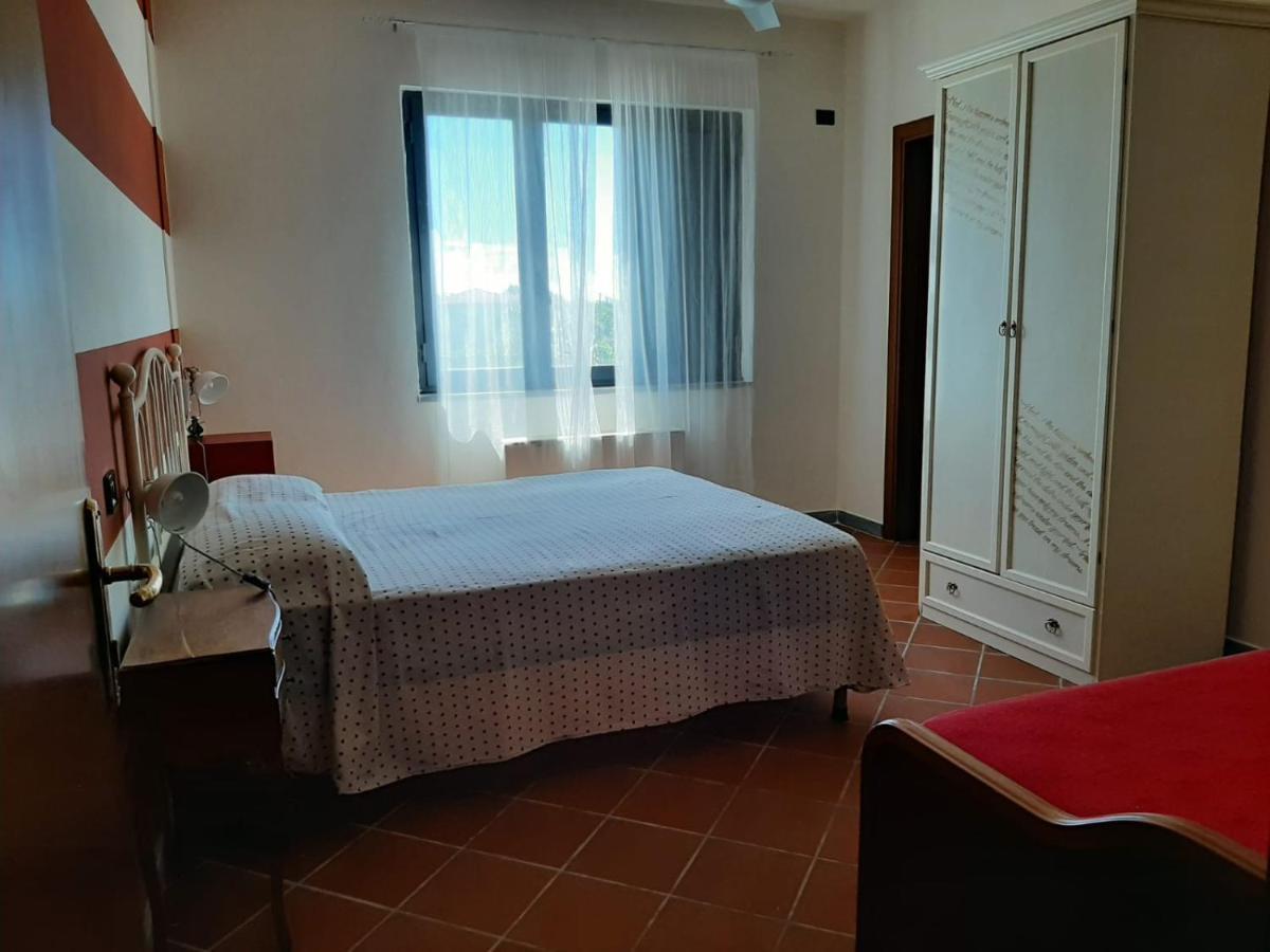 Agriturismo Calendiluna Luni Exteriér fotografie